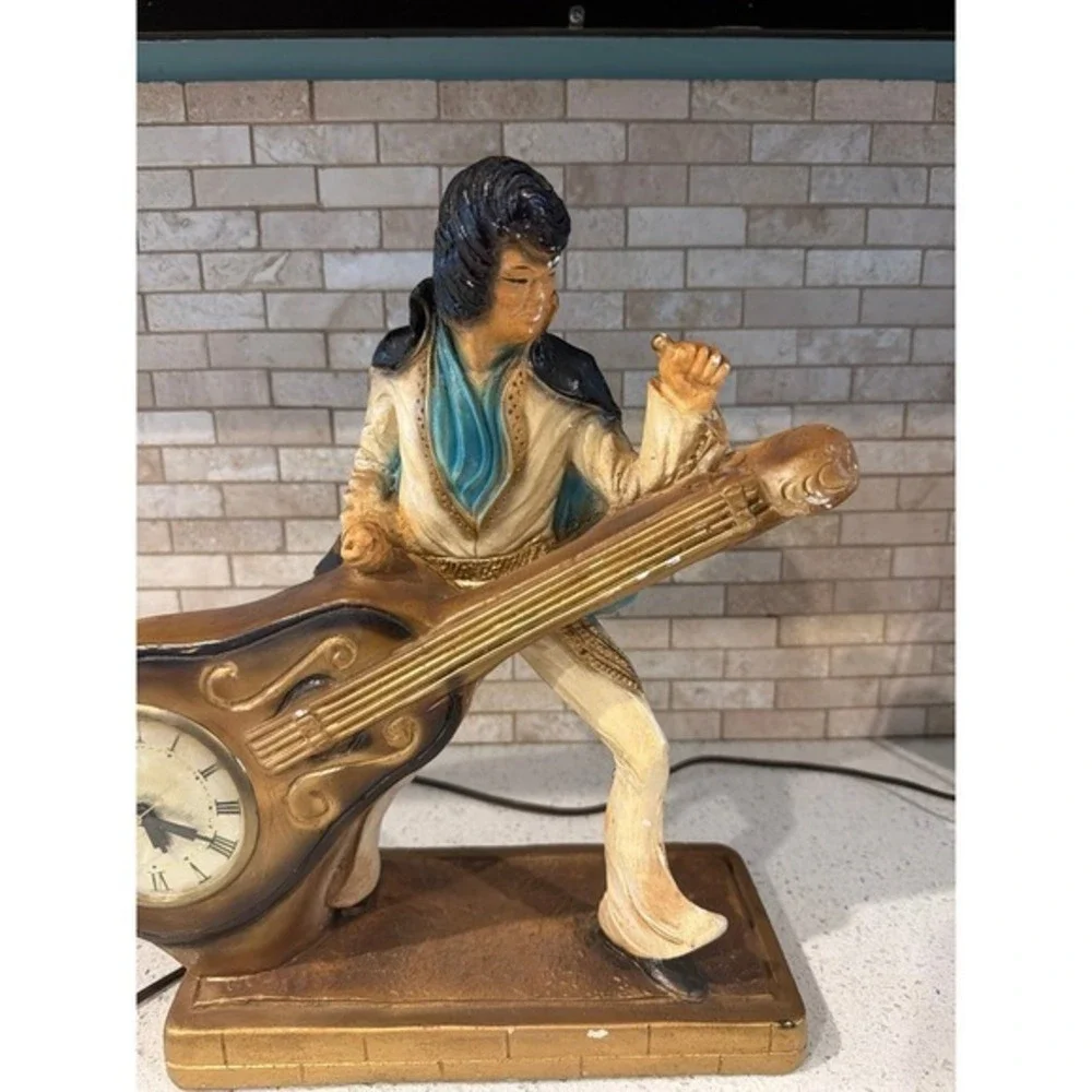 Vintage Elvis Bust Chalkware Mantel Clock Guitar Working Landshire‎